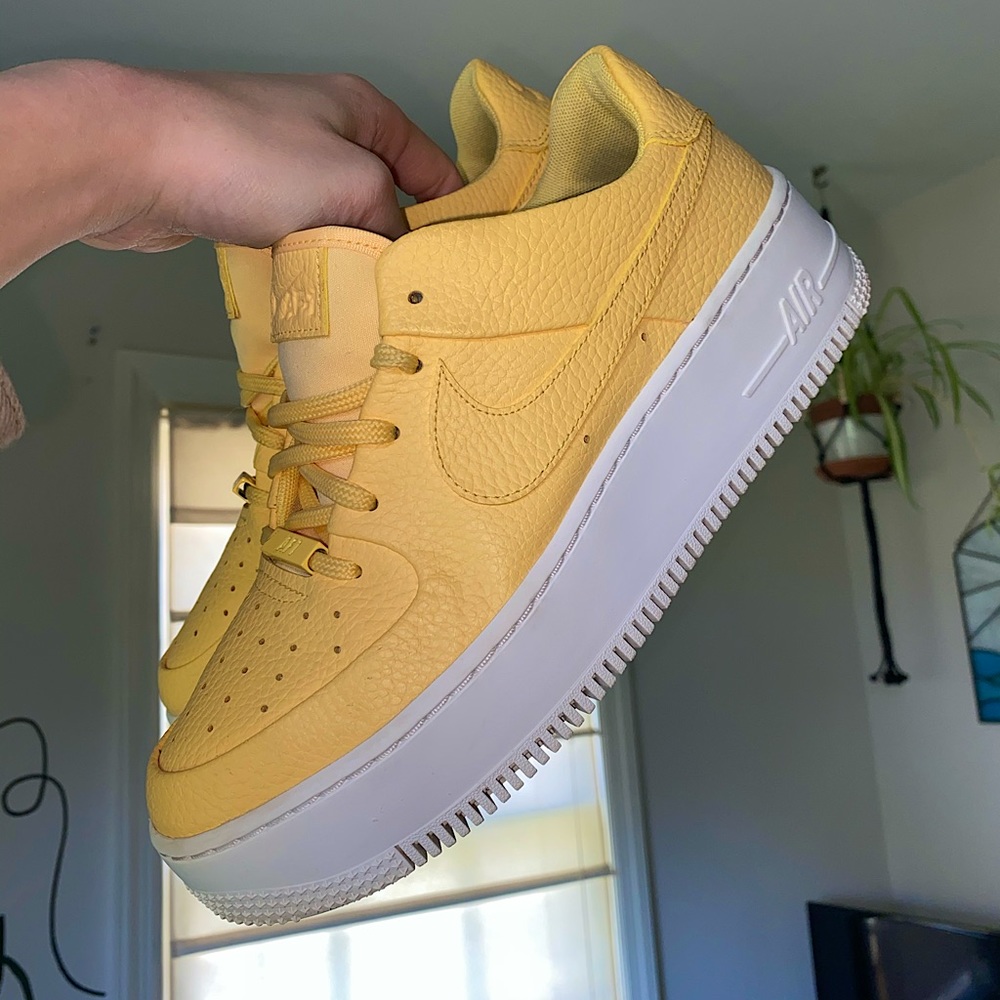 nike air force 1 sage low topaz gold